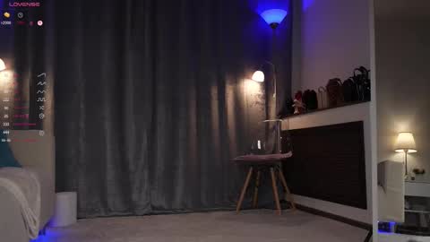 Snapshot of amelyxxx chatting on 09-15-25, 01:16 Amy online show from 09-15-25, 01:16