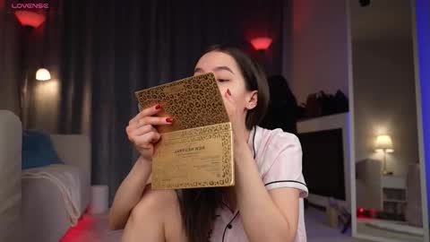 Snapshot of amelyxxx chatting on 10-03-25, 01:57 Amy online show from 10-03-25, 01:57