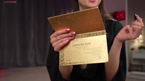 Snapshot of amelyxxx chatting on 10-20-25, 01:06 Amy online show from 10-20-25, 01:06