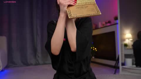 Snapshot of amelyxxx chatting on 12-15-25, 01:32 Amy online show from 12-15-25, 01:32