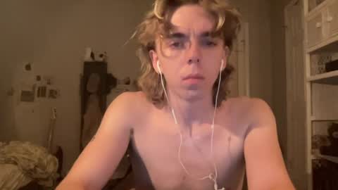 Snapshot of americanclown chatting on 07-08-26, 03:55 americanclown online show from 07-08-26, 03:55