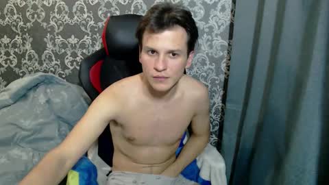 Snapshot of ameson1337 chatting on 12-02-25, 07:31 Jesse online show from 12-02-25, 07:31