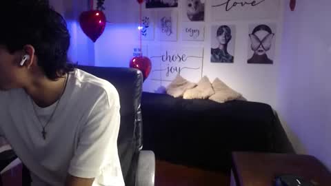 Snapshot of amethystshadow chatting on 02-21-26, 08:43 amethystshadow online show from 02-21-26, 08:43