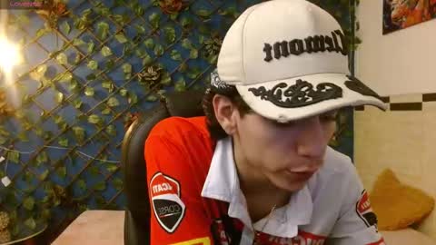 Snapshot of amethystshadow chatting on 02-26-26, 07:35 amethystshadow online show from 02-26-26, 07:35