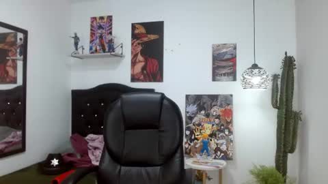 Snapshot of amethystshadow chatting on 06-20-26, 03:53 amethystshadow online show from 06-20-26, 03:53