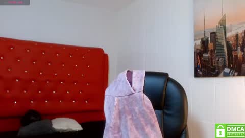 Snapshot of amethystshadow chatting on 07-25-26, 12:53 amethystshadow online show from 07-25-26, 12:53