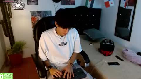 Snapshot of amethystshadow chatting on 07-26-26, 03:47 amethystshadow online show from 07-26-26, 03:47