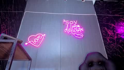 Snapshot of amgeline chatting on 06-06-26, 12:49 amgeline online show from 06-06-26, 12:49