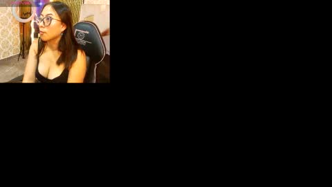 Snapshot of amhira_tay chatting on 06-09-26, 07:14 amhira_tay online show from 06-09-26, 07:14