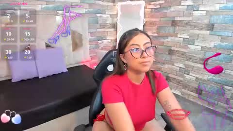 Snapshot of amhira_tay chatting on 06-18-26, 07:40 amhira_tay online show from 06-18-26, 07:40