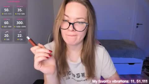 Snapshot of ami_amour_ chatting on 01-12-26, 04:45 Hi-hi I am Kate welcome to my sexy room online show from 01-12-26, 04:45