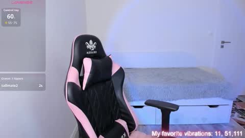 Snapshot of ami_amour_ chatting on 01-16-26, 12:53 Hi-hi I am Kate welcome to my sexy room online show from 01-16-26, 12:53