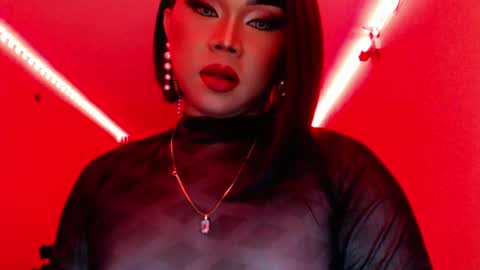 Queen Mireska online show from 02-25-25, 06:53