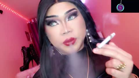 Queen Mireska online show from 10-21-25, 05:35