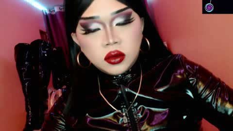 Queen Mireska online show from 04-03-26, 03:54