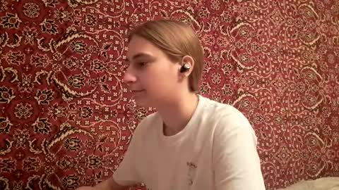 Snapshot of amiefetty chatting on 09-19-25, 07:03 Iveta online show from 09-19-25, 07:03