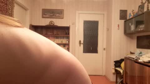 Snapshot of amiefetty chatting on 09-27-25, 05:51 Iveta online show from 09-27-25, 05:51