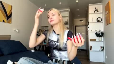 Snapshot of amiefetty chatting on 10-07-25, 07:27 Iveta online show from 10-07-25, 07:27