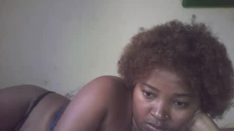 Snapshot of amielle_01 chatting on 04-20-26, 06:27 amielle_01 online show from 04-20-26, 06:27