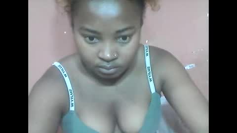 Snapshot of amielle_01 chatting on 04-28-26, 06:07 amielle_01 online show from 04-28-26, 06:07