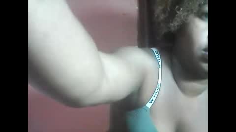 Snapshot of amielle_01 chatting on 04-30-26, 10:54 amielle_01 online show from 04-30-26, 10:54