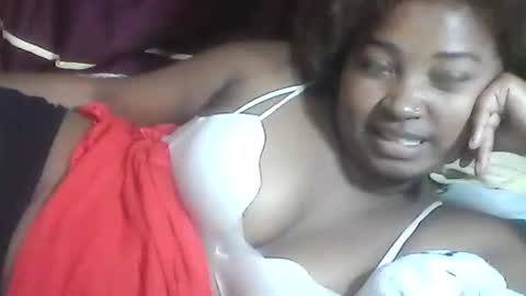Snapshot of amielle_01 chatting on 05-01-26, 10:36 amielle_01 online show from 05-01-26, 10:36