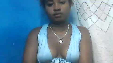 Snapshot of amielle_01 chatting on 05-07-26, 12:38 amielle_01 online show from 05-07-26, 12:38