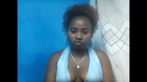 Snapshot of amielle_01 chatting on 05-08-26, 01:22 amielle_01 online show from 05-08-26, 01:22