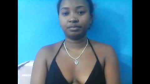 Snapshot of amielle_01 chatting on 05-14-26, 10:00 amielle_01 online show from 05-14-26, 10:00