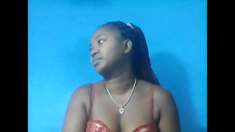 Snapshot of amielle_01 chatting on 05-28-26, 02:42 amielle_01 online show from 05-28-26, 02:42