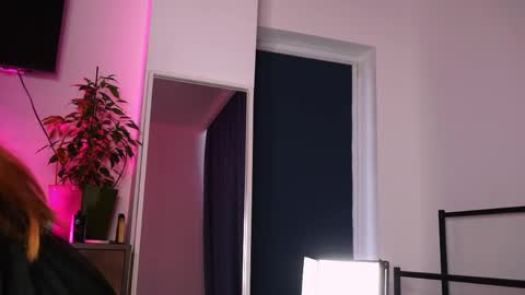 amilifox1 online show from 04-19-26, 07:07