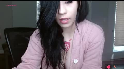 Snapshot of amilustxx chatting on 12-27-24, 06:20 amilust online show from 12-27-24, 06:20