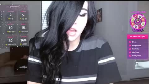 Snapshot of amilustxx chatting on 01-14-25, 09:20 amilust online show from 01-14-25, 09:20