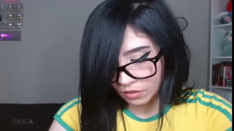 Snapshot of amilustxx chatting on 02-20-26, 02:52 amilust online show from 02-20-26, 02:52