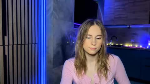 Snapshot of amily_sunray chatting on 05-18-26, 04:24 Amily online show from 05-18-26, 04:24