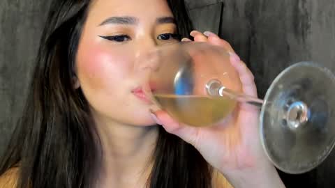 Snapshot of amina_artin chatting on 12-04-24, 03:32 Amina online show from 12-04-24, 03:32