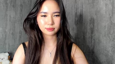 Snapshot of amina_artin chatting on 01-11-25, 09:25 Amina online show from 01-11-25, 09:25