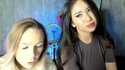 Snapshot of amina_artin chatting on 02-21-25, 02:06 Amina online show from 02-21-25, 02:06