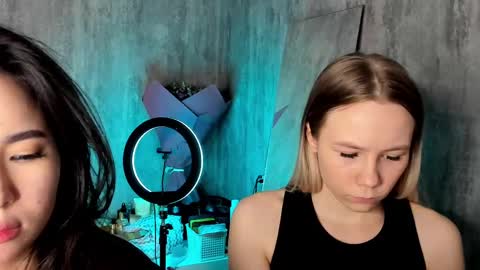 Snapshot of amina_artin chatting on 02-22-25, 10:20 Amina online show from 02-22-25, 10:20