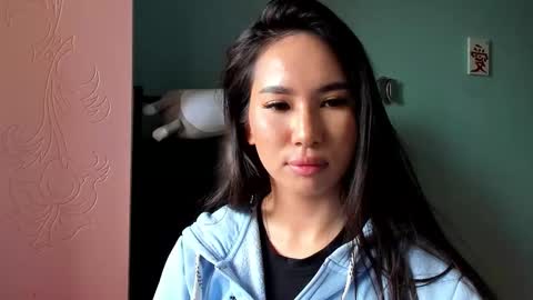 Snapshot of amina_artin chatting on 09-30-25, 11:04 Amina online show from 09-30-25, 11:04