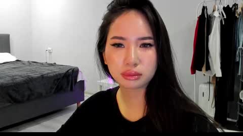 Snapshot of amina_artin chatting on 01-18-26, 06:12 Amina online show from 01-18-26, 06:12