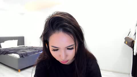 Snapshot of amina_artin chatting on 02-16-26, 02:02 Amina online show from 02-16-26, 02:02