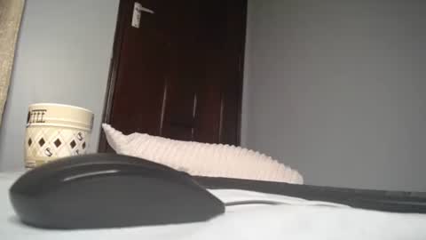 Snapshot of amira9120 chatting on 10-10-25, 07:24 amira9120 online show from 10-10-25, 07:24