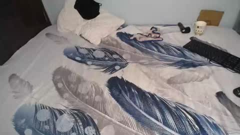 Snapshot of amira9120 chatting on 10-20-25, 04:35 amira9120 online show from 10-20-25, 04:35