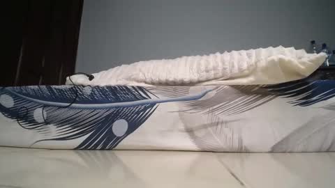 Snapshot of amira9120 chatting on 10-26-25, 06:19 amira9120 online show from 10-26-25, 06:19