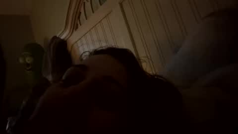 Snapshot of amira9525 chatting on 11-07-25, 11:54 amira9525 online show from 11-07-25, 11:54