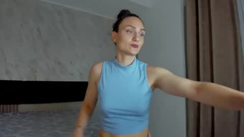 Snapshot of amiraanne chatting on 07-12-26, 06:54 AmiraAnne online show from 07-12-26, 06:54