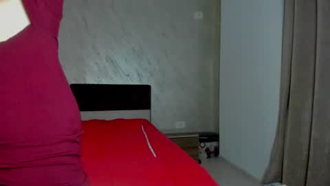 Snapshot of amiraanne chatting on 07-28-26, 07:39 AmiraAnne online show from 07-28-26, 07:39