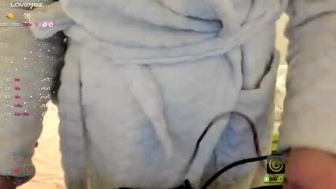 Snapshot of amirastar chatting on 11-26-25, 11:06 Amira Lush Domi is active Open Pvt Welcome to the world of pleasure online show from 11-26-25, 11:06