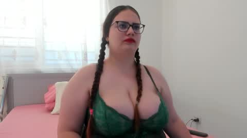 Amira Vyxen online show from 04-08-26, 06:13